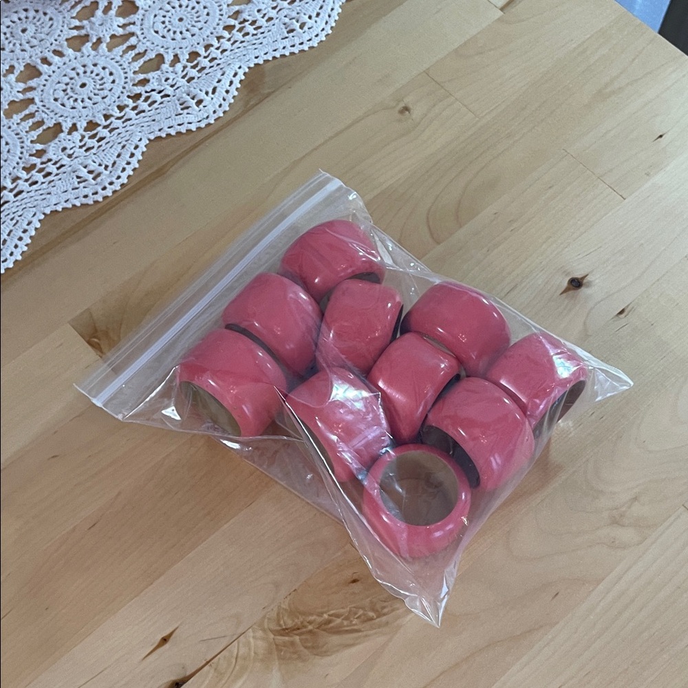 Set of Pink Napkin Rings wood